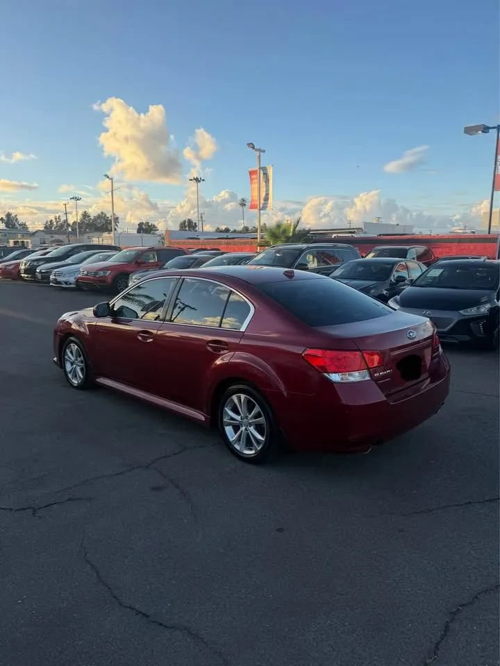 Used 2013 Subaru Legacy 3.6R Limited AWD/4WD image 4