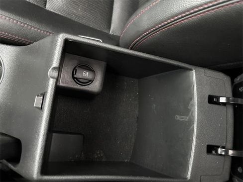 Used 2018 Hyundai Elantra Sport image 21