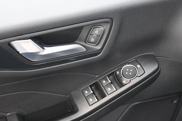 Used 2025 Ford Escape ST-Line FWD image 12