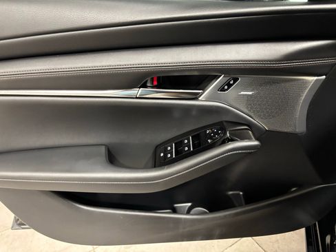 Used 2021 MAZDA MAZDA3 s image 18