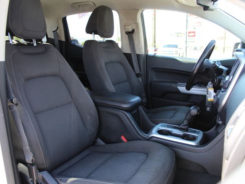 Used 2021 Chevrolet Colorado LT w/ Safety Package RWD image 22