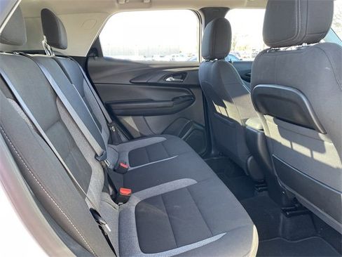 Used 2025 Chevrolet TrailBlazer LT image 28