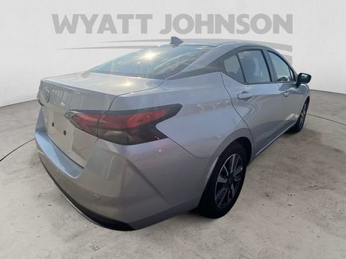 Used 2025 Nissan Versa SV FWD image 10