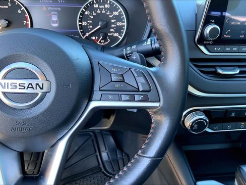 Used 2022 Nissan Altima 2.5 SR image 23