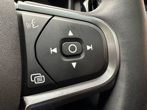 Used 2025 Volvo S60 B5 Core FWD image 16