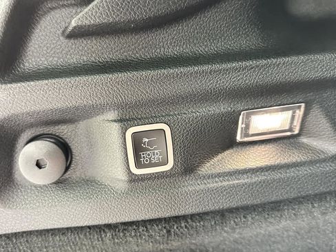 Used 2023 Jeep Grand Cherokee L Overland w/ Rear Seat Video Group I RWD image 21