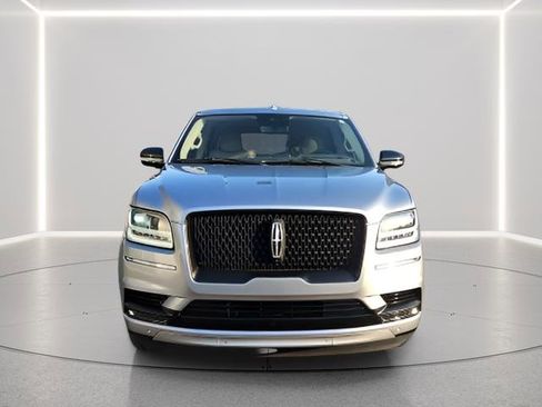 Used 2021 Lincoln Navigator Reserve w/ Luxury Package AWD/4WD image 8