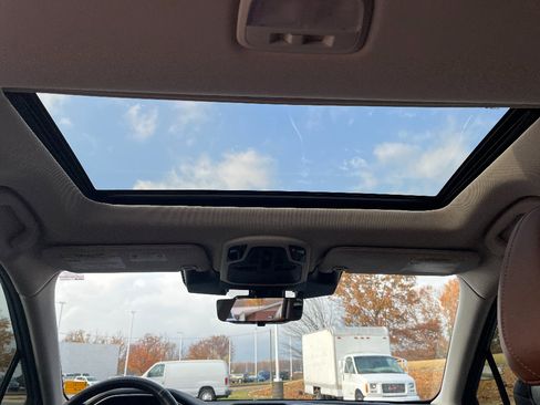 Used 2023 Subaru Outback Touring XT image 18