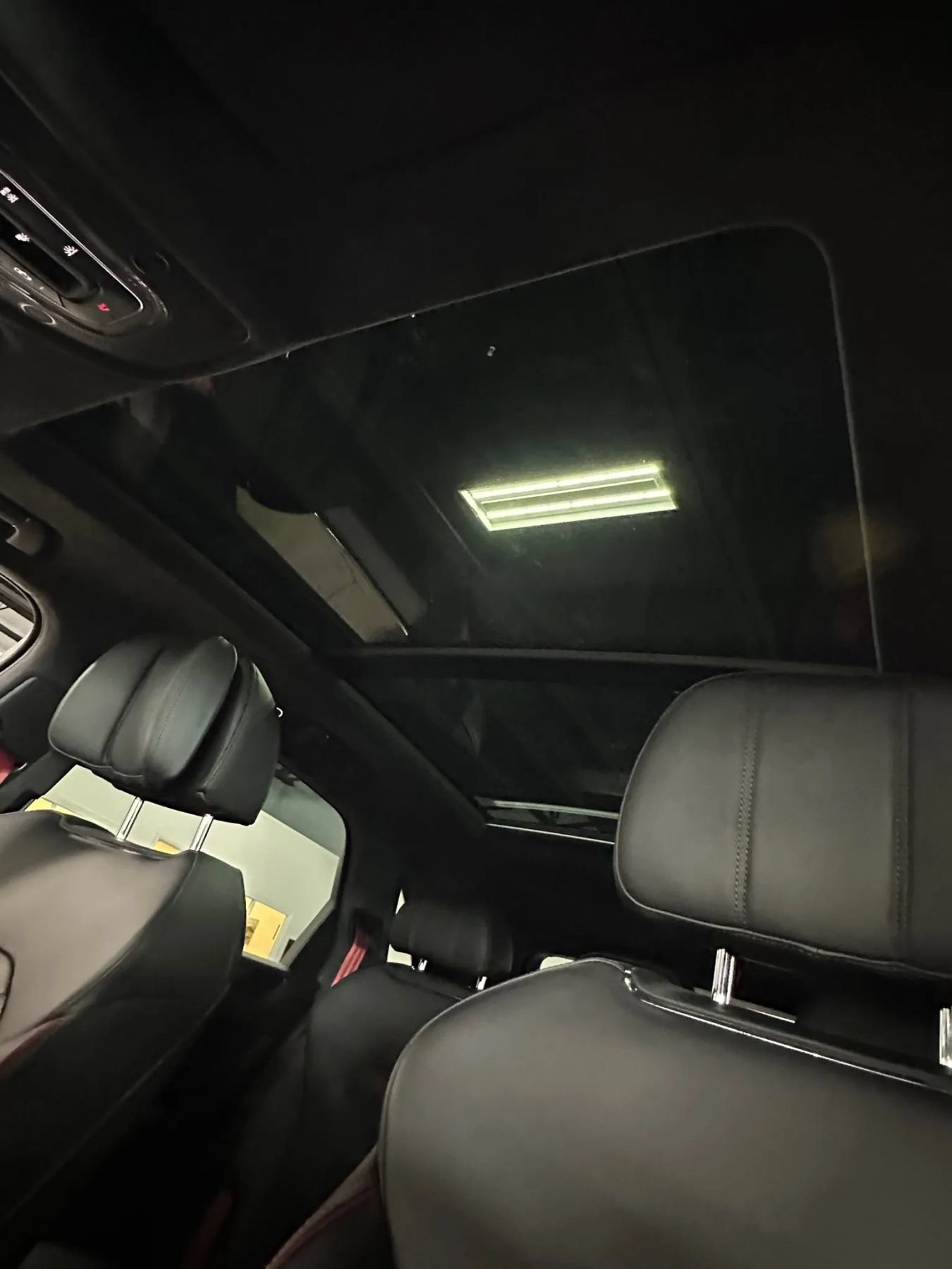 Used 2021 Bentley Bentayga AWD/4WD image 21