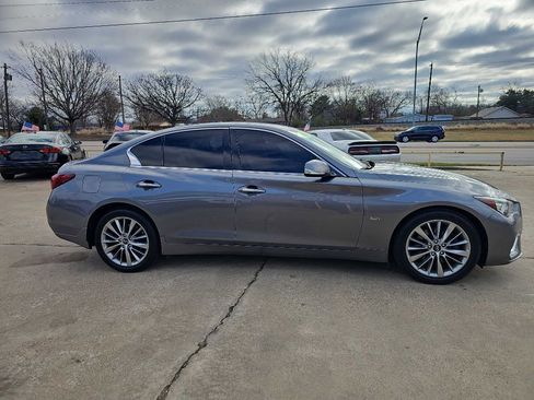 Used 2018 INFINITI Q50 Luxe w/ Essential Package (3.0T Luxe) image 3