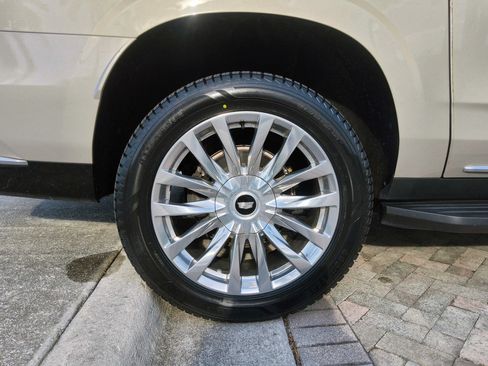 Used 2021 Cadillac Escalade ESV Premium Luxury w/ Performance Package RWD image 49