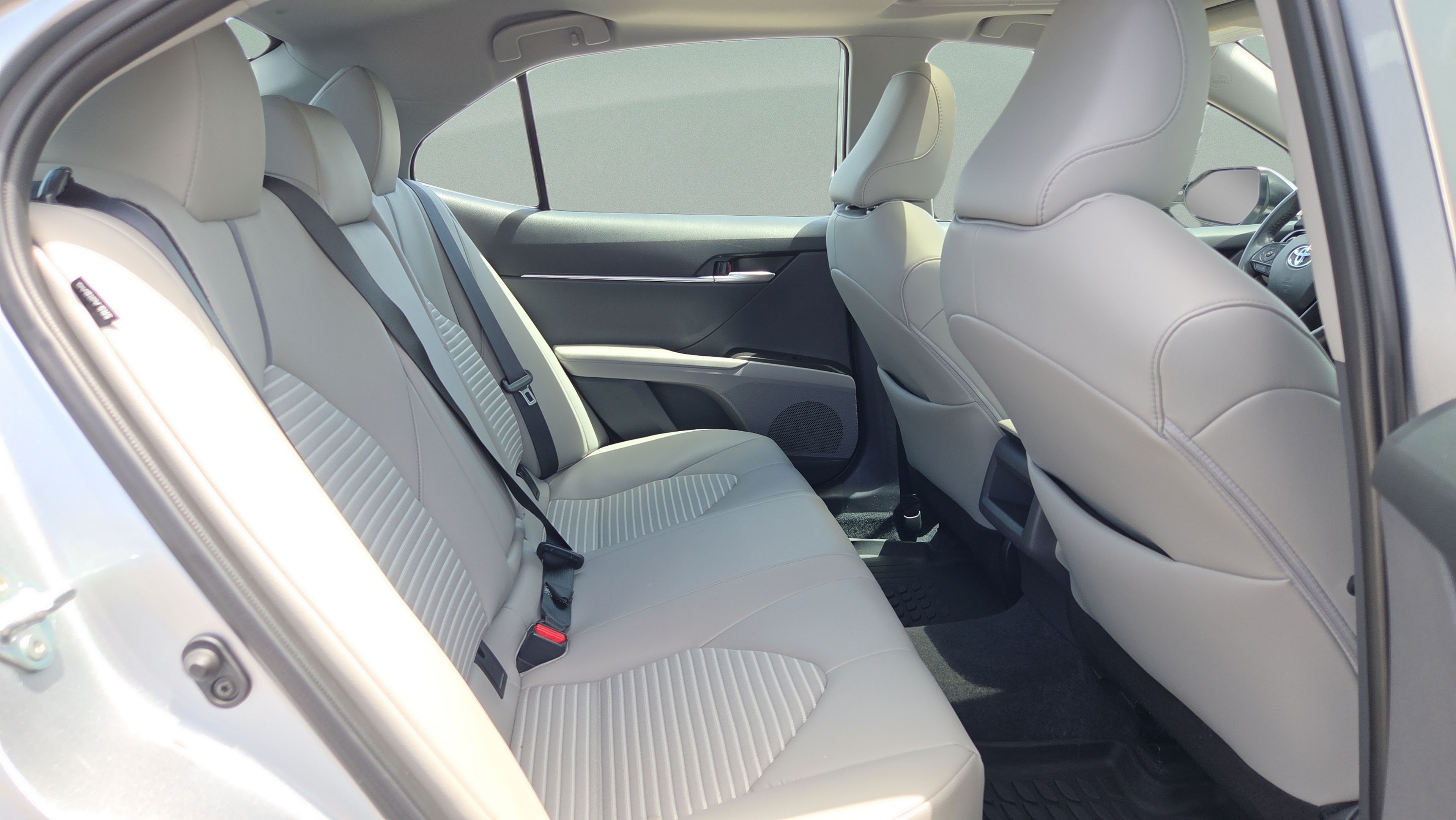 Used 2024 Toyota Camry SE FWD image 13