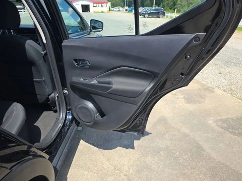 Used 2024 Nissan Kicks SV image 40