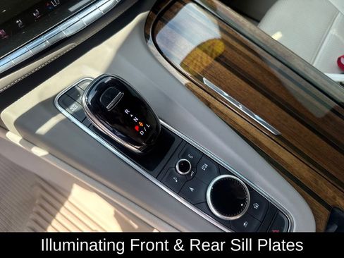 Used 2022 Cadillac Escalade Sport Platinum w/ LPO, ONYX Package AWD/4WD image 28