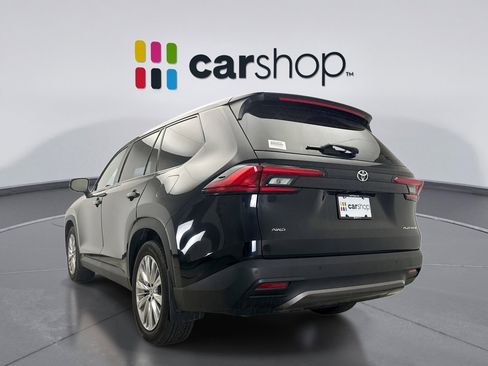 Used 2024 Toyota Grand Highlander AWD image 3