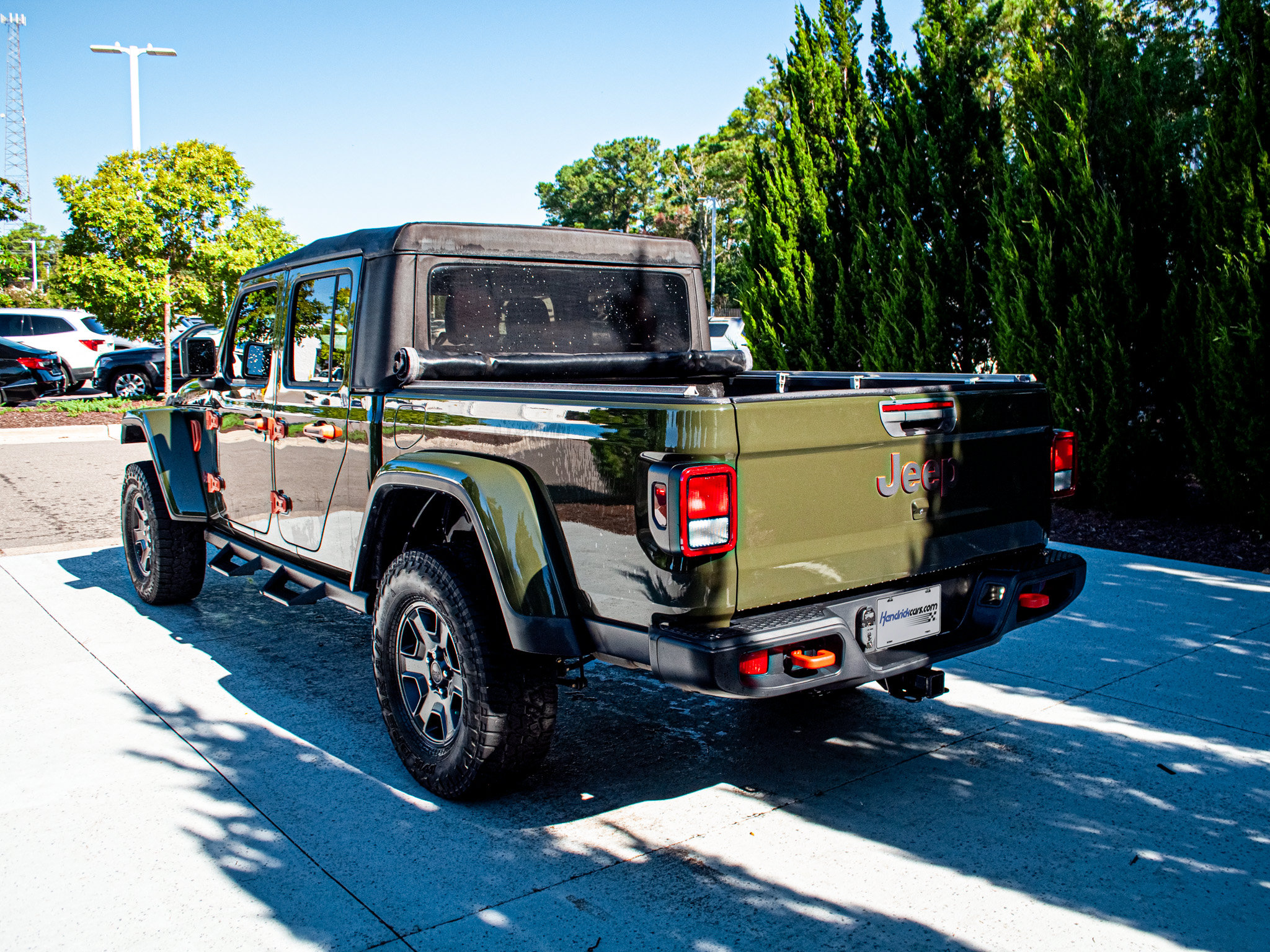 Used 2023 Jeep Gladiator Mojave w/ Cold Weather Group AWD/4WD image 9