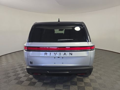 Used 2025 Rivian R1S Adventure AWD/4WD image 4