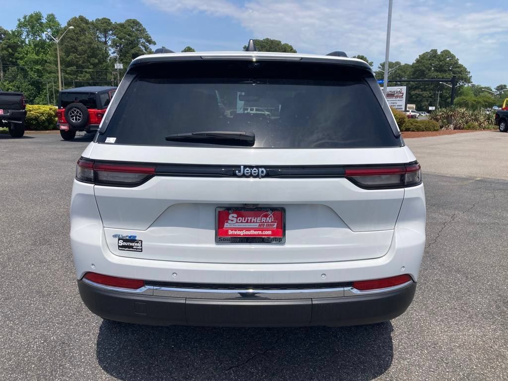 New 2024 Jeep Grand Cherokee Limited 4xe w/ Luxury Tech Group II AWD/4WD image 4