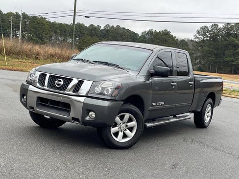 Used 2008 Nissan Titan XE image 1