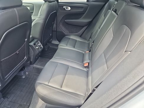 Used 2024 Volvo XC40 B5 Plus w/ Protection Package Premier AWD/4WD image 32