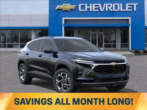 New 2026 Chevrolet Trax LT w/ Driver Confidence Package FWD image 7
