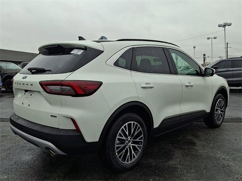 New 2026 Ford Escape SE w/ PHEV Premium Package image 4