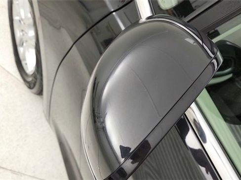 Used 2022 Chrysler Pacifica Touring-L image 29