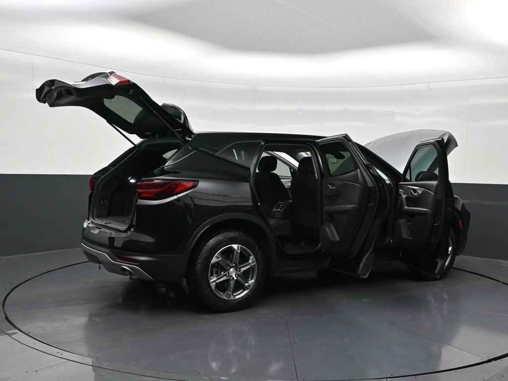 Used 2023 Chevrolet Blazer LT FWD image 36