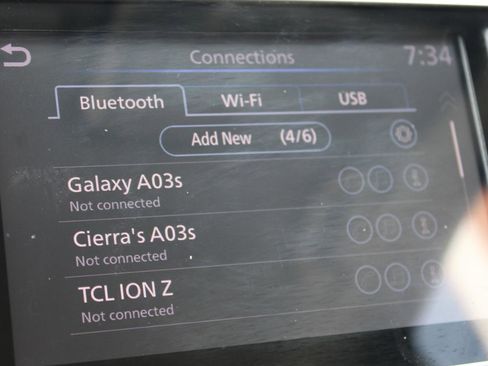 Used 2019 Nissan Kicks SV image 32