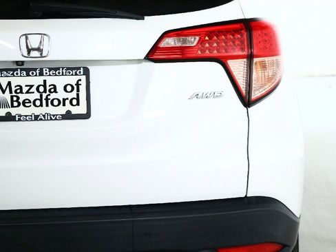 Used 2018 Honda HR-V EX image 44