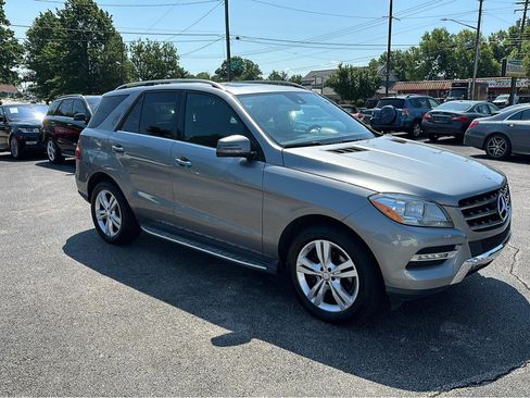 Used 2013 Mercedes-Benz ML 350 4MATIC 4dr ML 350 image 2