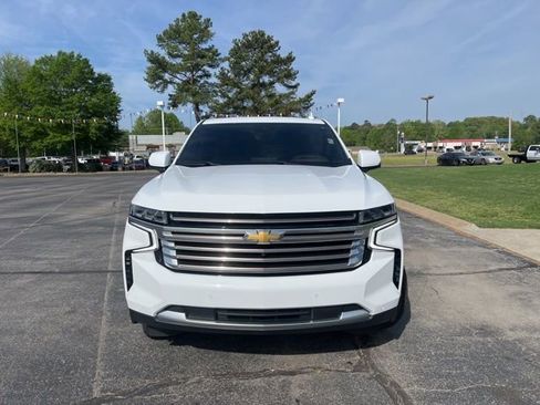 Used 2024 Chevrolet Tahoe High Country w/ Advanced Technology Package image 2