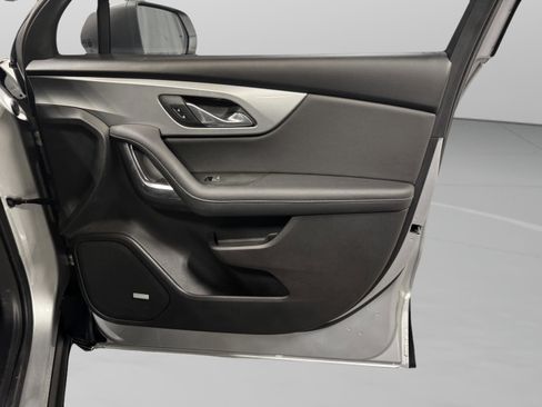 Used 2019 Chevrolet Blazer LT w/ Sun and Wheels Package FWD image 32