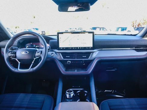 Used 2025 Ford Explorer ST-Line w/ Premium Package image 12