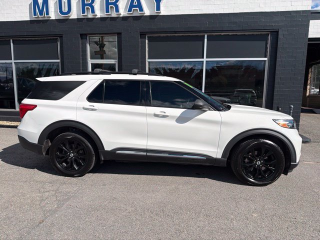Used 2021 Ford Explorer XLT w/ Equipment Group 202A AWD/4WD image 9
