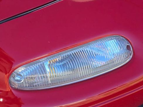 Used 1990 MAZDA MX-5 Miata RWD image 26