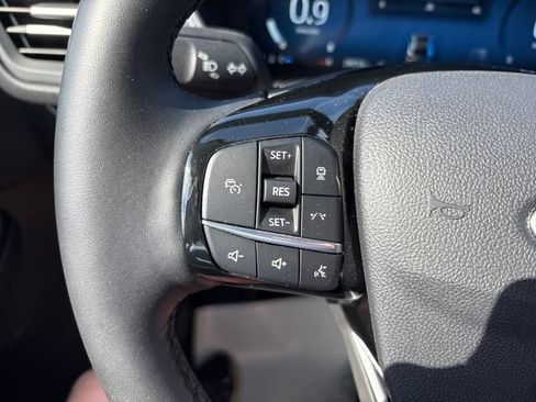 Used 2025 Ford Escape Platinum AWD/4WD image 11