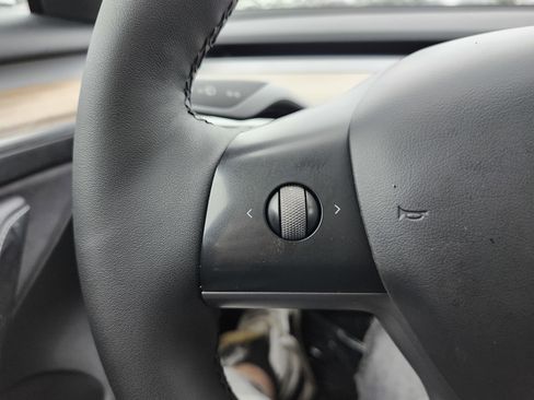 Used 2023 Tesla Model 3 Standard Range RWD image 33