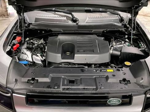 Used 2023 Land Rover Defender 90 X-Dynamic SE AWD/4WD image 10