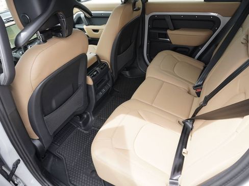 New 2026 Land Rover Defender 110 X-Dynamic SE AWD/4WD image 29