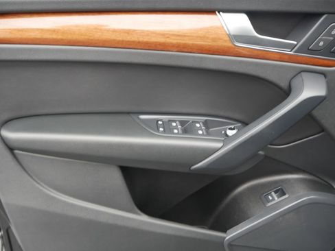 Certified 2023 Audi Q5 2.0T Premium w/ Convenience Package image 16