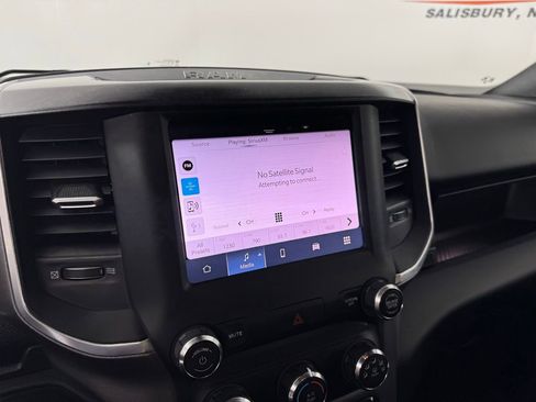 Used 2024 RAM 2500 Big Horn w/ Bed Utility Group image 17