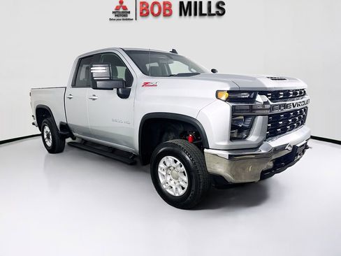 Used 2022 Chevrolet Silverado 2500 LT w/ Convenience Package AWD/4WD image 1