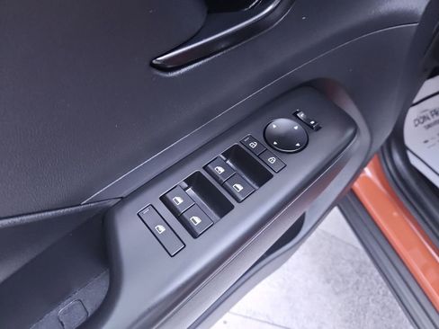 Used 2025 Hyundai Kona SE image 13