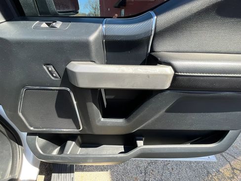 Used 2019 Ford F150 Lariat w/ Equipment Group 502A Luxury AWD/4WD image 30