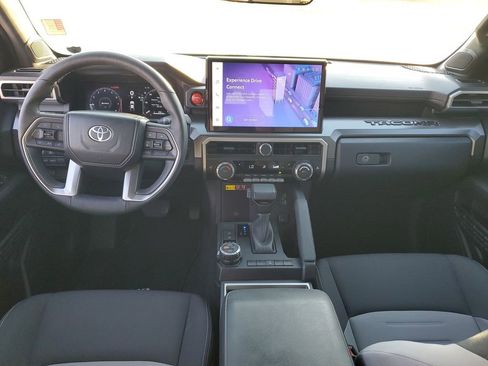 Used 2024 Toyota Tacoma TRD Off-Road image 10