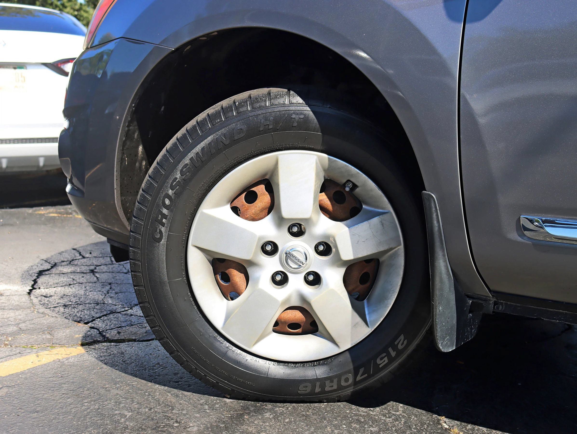 Used 2015 Nissan Rogue S w/ Convenience Package AWD/4WD image 15