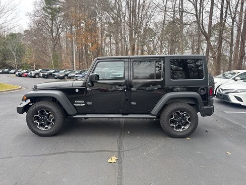 Used 2018 Jeep Wrangler Unlimited Sport S image 13