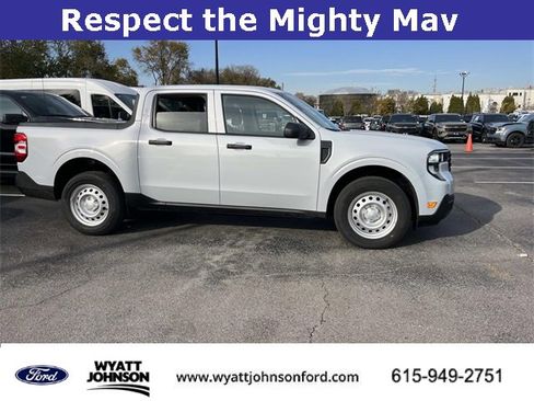 New 2025 Ford Maverick XL image 2