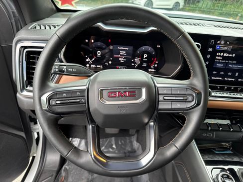Used 2024 GMC Canyon AT4 w/ Canyon Safety Plus Package image 17